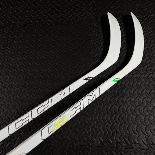 2 Pack Bundle SR CCM XF Ghost Right Handed Hockey Stick P28 75 Flex (New) - Limited Edition White