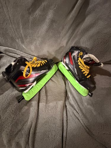 CCM EFlex 6.9 Hockey Goalie Skates 10.5 (Used)