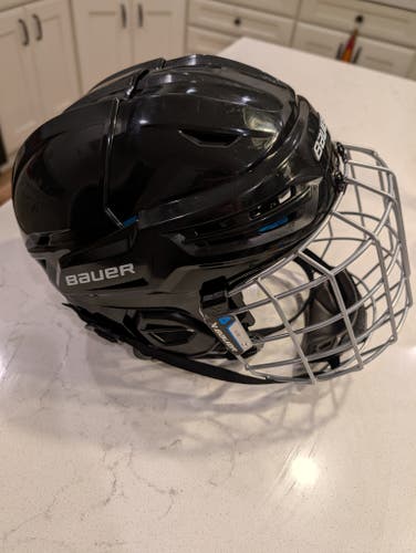 Extra Large Bauer Re-Akt Helmet (Used)