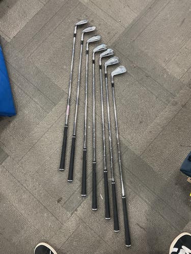 Used Wilson STAFF MODEL Mens Iron Set LH 4I-PW 11614-S000236766