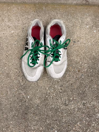 White Women's Size M 7.5 (W 8.5) Chaco Cleats (Used)