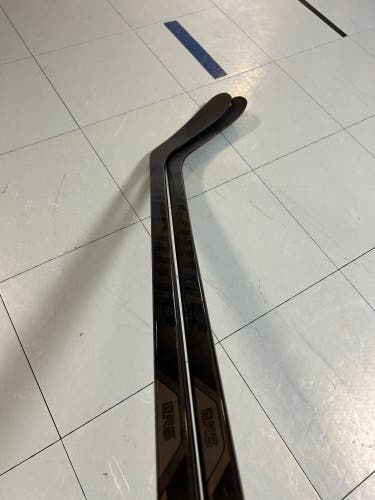Senior Warrior Covert QR6 Right Handed Hockey Stick W28 87 Flex Pro Stock (Used)