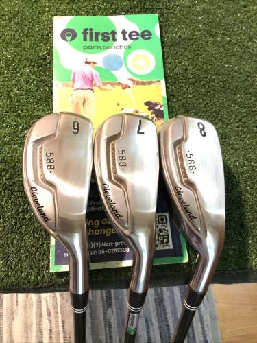 Cleveland 588 Altitude Hybrid Irons Set 6-8 Regular ActionLite55 Graphite Shafts