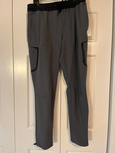 Men's XL Under Armour fitted lightweight joggers - LNC
