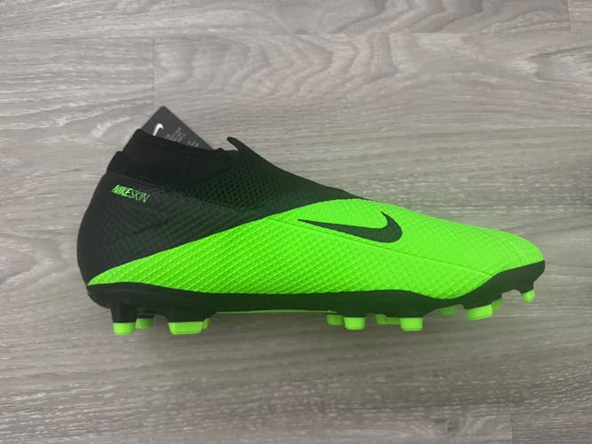Men's Size M 10.5 (W 11.5) Nike Phantom Vision Elite Cleats (New)