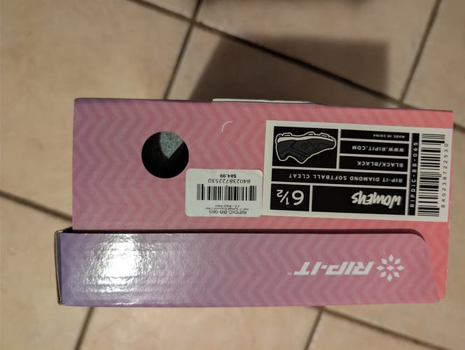 Black Women's Size M 5.5 (W 6.5) Mid Top Molded Cleats (New)