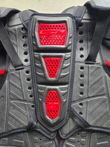 Men's CCM RBZ U Crazy Light Large Shoulder Pads (Used)