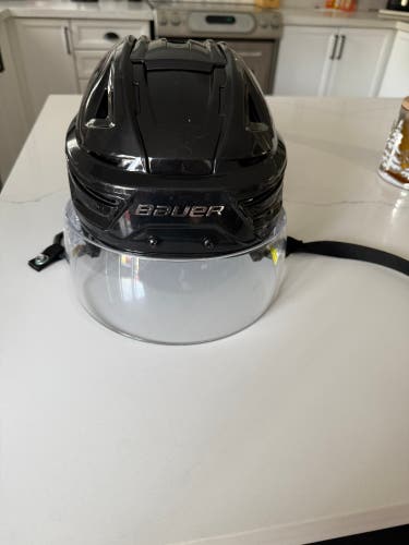 Large Bauer Re-Akt 155 Helmet Pro Stock (Used)