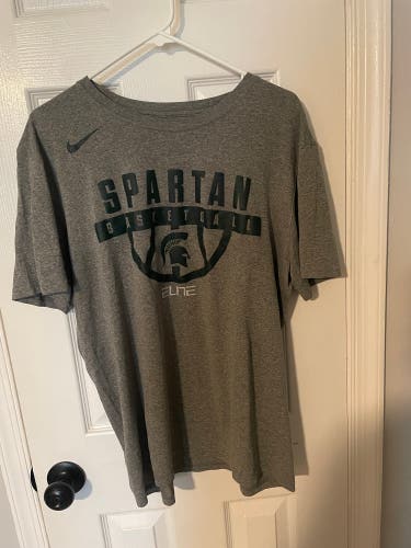 Gray Large Men's Michigan State Basketball Shirt