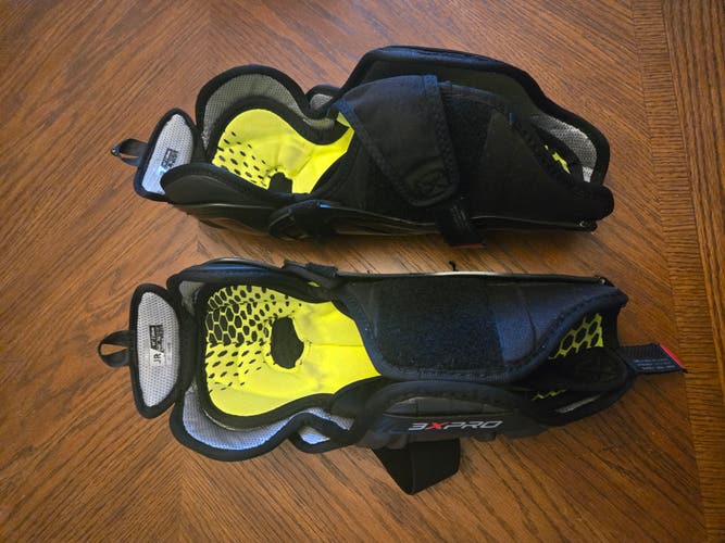 Junior Bauer Vapor 3X Pro 11" Shin Pads (Used)