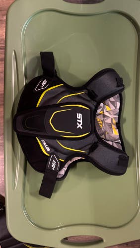 Medium Youth STX Stallion 200+ Shoulder Pads (Used)