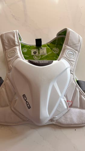Medium Adult Maverik M6 Shoulder Pads (Used)