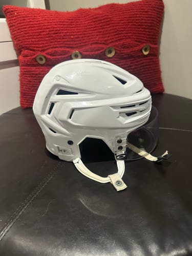 Medium Bauer Re-Akt 155 Helmet Pro Stock (Used)