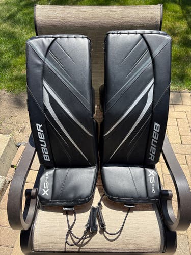 29" 2024 Bauer Vapor X5 Pro Goalie Leg Pads (Used)