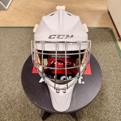 Senior Large CCM Axis Goalie Mask (New)