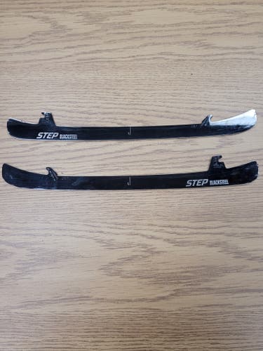 Size 287 Step ST PRO XS BlackSteel Ice Hockey Runners