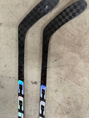 Senior CCM JetSpeed FT5 Pro Right Handed Hockey Stick P28 65 Flex Pro Stock (Used)