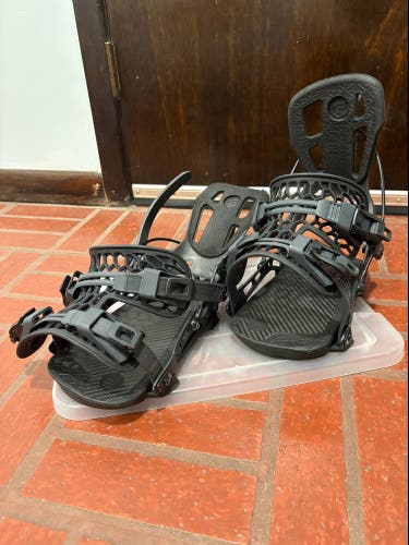 Large Flow Nx2 Snowboard Bindings (Lightly Used)
