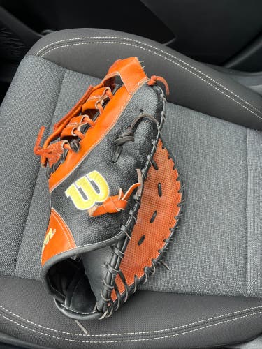 Wilson A2000 RH First Base Baseball Glove 12.5" (New)