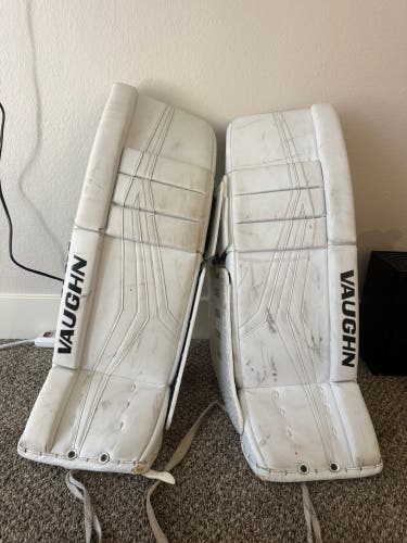 31" Vaughn Velocity Goalie Leg Pads (Used)