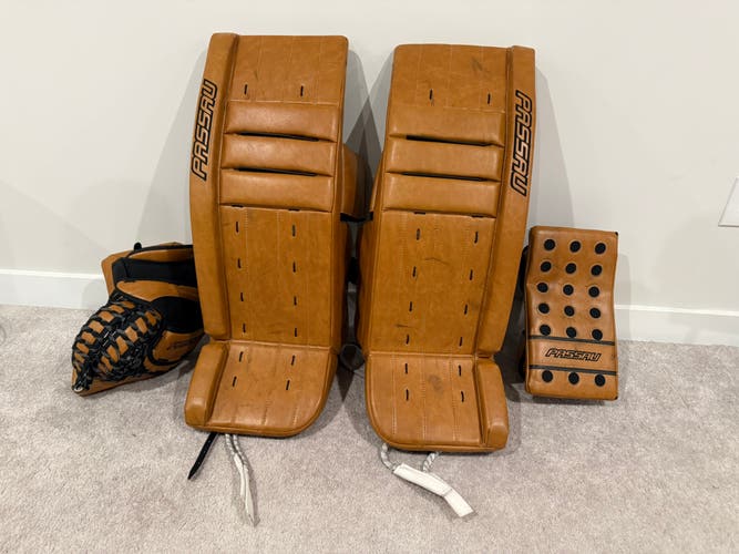 32" plus 2” 2025 Passau Regular Goalie Full Set Pro Stock (Used)