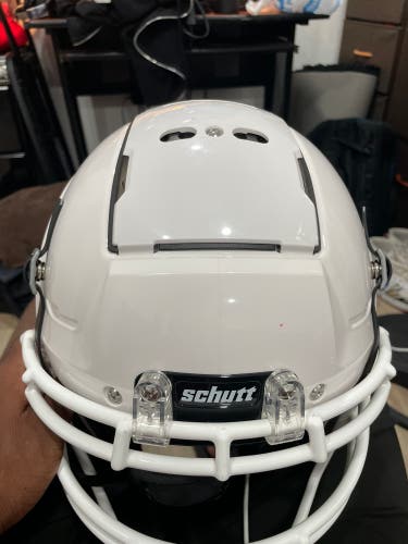Adult Large Schutt F7 2.0 Helmet (New)