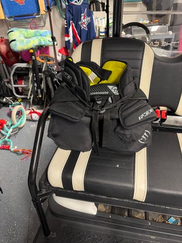 Junior Medium Warrior Ritual X3 E+ Hockey Goalie Pants (Used)