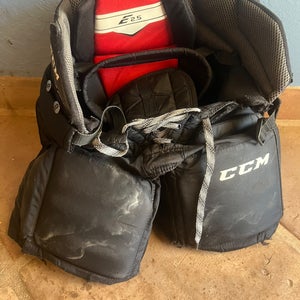 Junior Small CCM Extreme Flex Shield E2.5 Hockey Goalie Pants (Used)