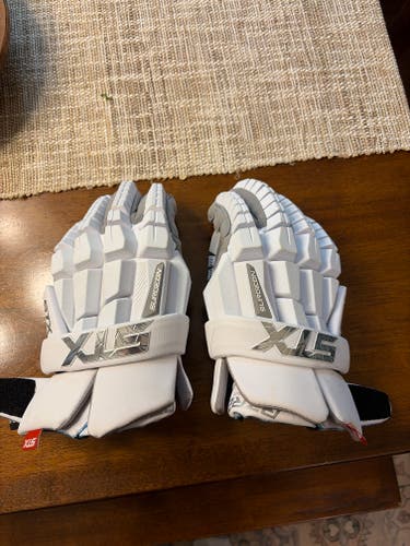 STX Surgeon RZR2 Lacrosse Gloves (Used)