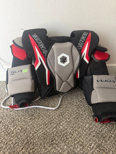 Small Vaughn SLR3 Pro Carbon Goalie Chest Protector (Used)