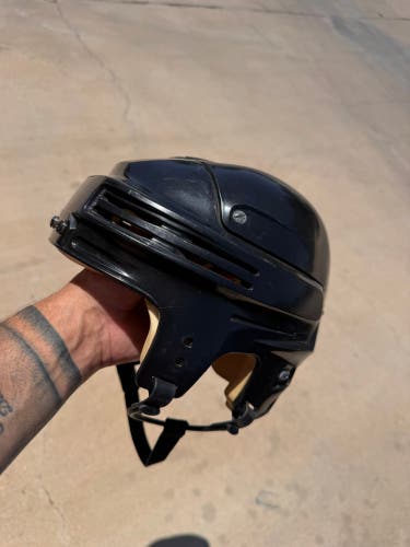 Large Bauer 4500 Helmet (Used)