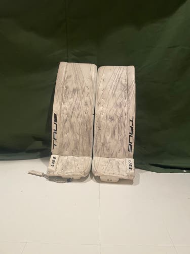 34" 2022 True L20.2 Goalie Leg Pads (Used)