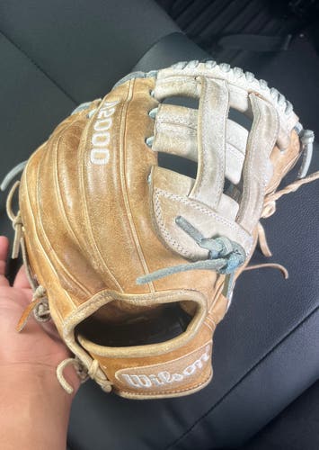 Customized 2023 Wilson A2000 1786 RH Infield Baseball Glove 11.5" (Used)