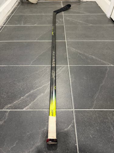 Warrior Alpha DX Right Handed Hockey Stick 65 FLEX