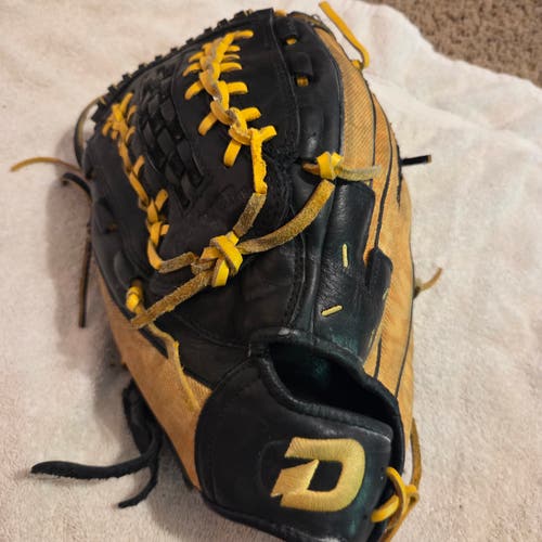 DeMarini LH Rogue Fastpitch Softball All Positions Glove 12.5" Game Ready. Nicely made