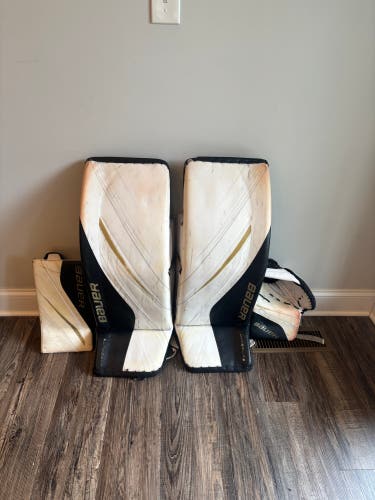 35" Bauer Hyperlite 2 Regular Goalie Full Set Pro Stock (Used)
