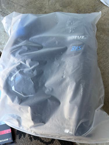 Soyuz Senior 15" Shin Pads (New)