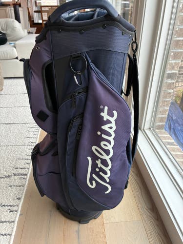 Men's Titleist Bag (Used)