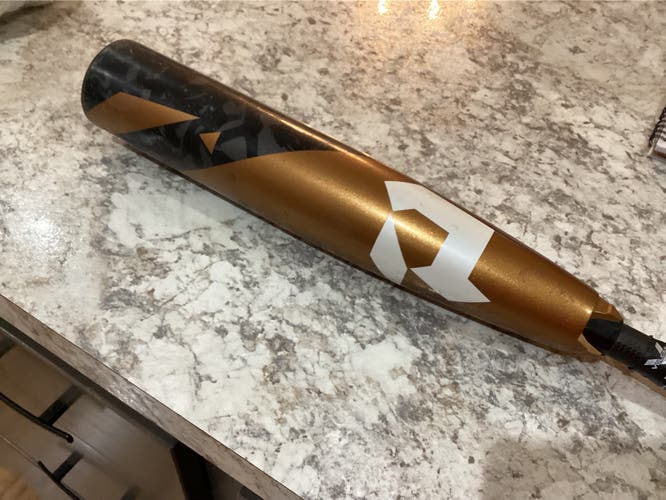 2022 DeMarini Zoa Composite USSSA Certified Bat (-10) 18 oz 28" (Used)