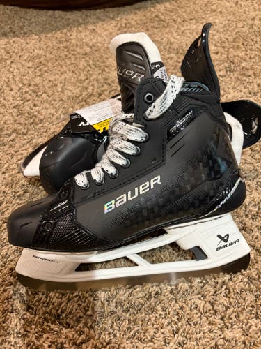 Black 2024 Bauer Supreme Shadow Hockey Skates 9 (New)