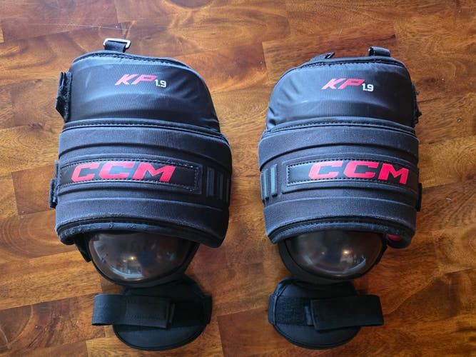 CCM KP1.9 Hockey Goalie Knee Guards - Senior