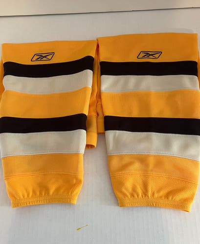 Vintage Boston Bruins Yellow Junior Small Reebok Socks (Used) 24 Inches