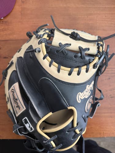 Rawlings Heart of the Hide RH Catcher's Baseball Glove 34" (Used)