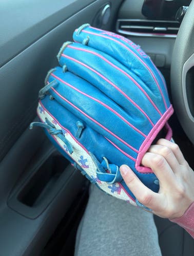 Wilson A2000 RH Infield Baseball Glove 11.5" (Used)