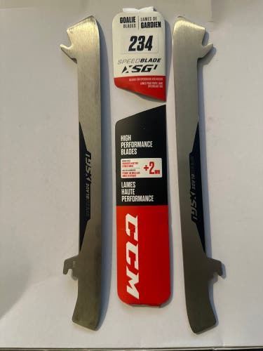 CCM Goalie XSG1 stainless steel runners 234 mm New) skate size 3-4.5