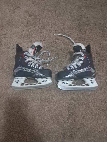 Bauer Vapor X500 Hockey Skates Regular Width 8 (Used)