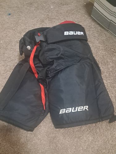 Junior Medium Bauer Vapor XLTX Hockey Pants (Used)