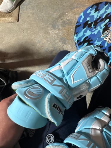 Maverik M5 Lacrosse Gloves (New)