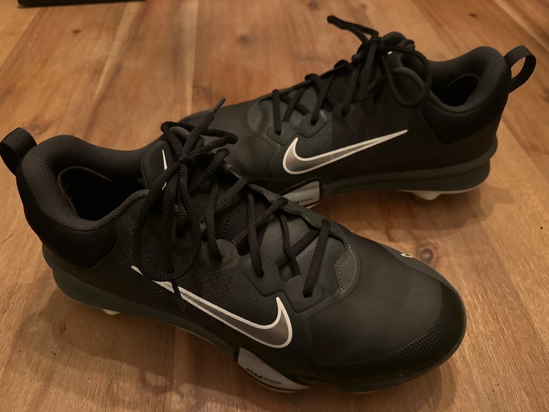 Black Men's Size M 10.5 (W 11.5) Adult Nike Force zoom trout 9 pro Low Top Metal (Used)