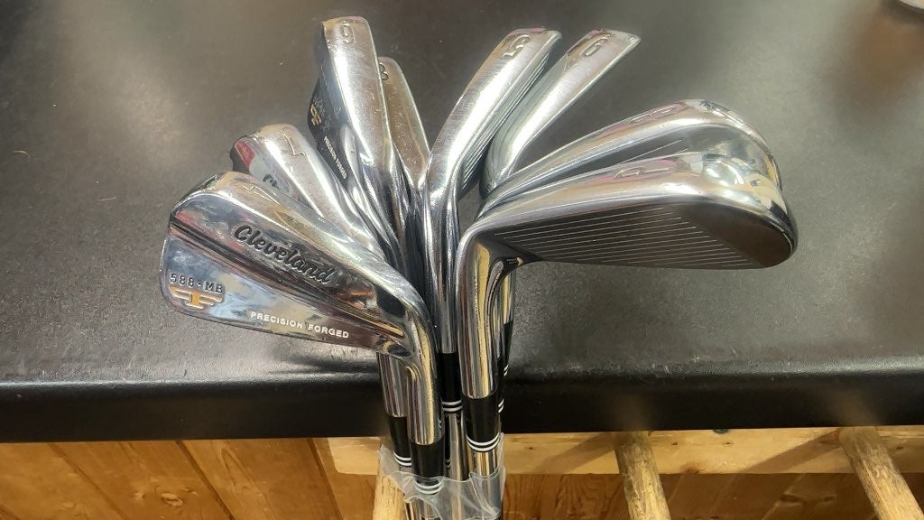 Cleveland 588 MB Precision Forged Iron Set 3-PW | SidelineSwap
